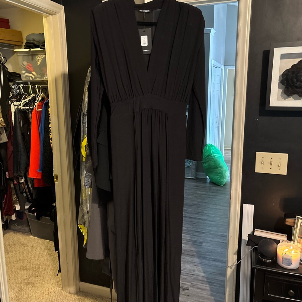 Elegant Black Maxi Dress